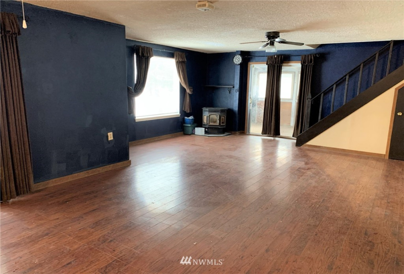 1671 Highway 7, Oroville, Washington 98844, 2 Bedrooms Bedrooms, ,Residential,For Sale,Highway 7,NWM1877261