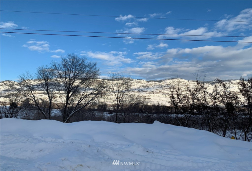 1671 Highway 7, Oroville, Washington 98844, 2 Bedrooms Bedrooms, ,Residential,For Sale,Highway 7,NWM1877261