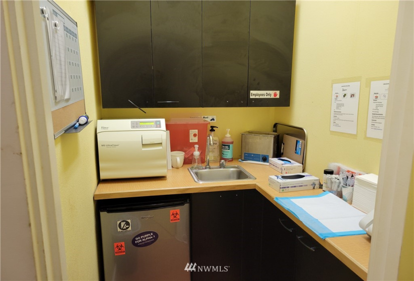 34618 11th, Federal Way, Washington 98003, ,Commercial Sale,For Sale,11th,NWM1877694