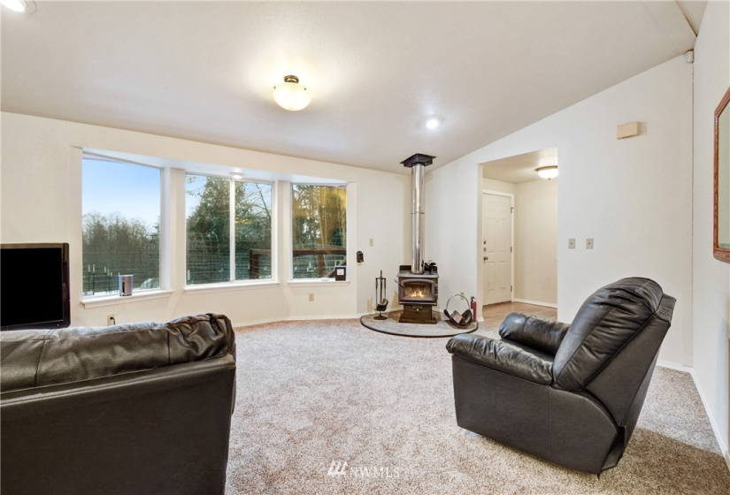 11503 Torrence Dr, Sedro Woolley, Washington 98284, 3 Bedrooms Bedrooms, ,2 BathroomsBathrooms,Residential,For Sale,Torrence Dr,NWM1877796