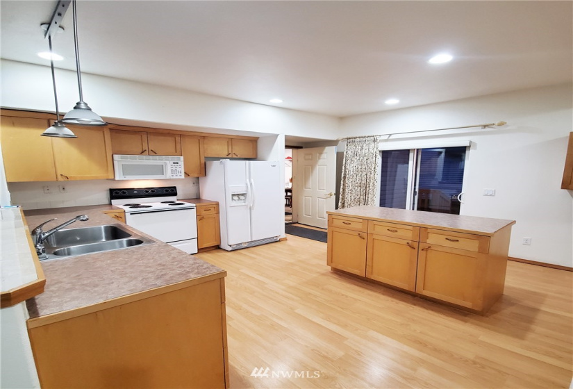 721 CASCADE PALMS COURT, Sedro Woolley, Washington 98284, 2 Bedrooms Bedrooms, ,2 BathroomsBathrooms,Residential,For Sale,CASCADE PALMS CONDO,CASCADE PALMS COURT,NWM1877895