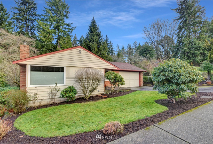 9325 Bowdoin Way, Edmonds, Washington 98020, 5 Bedrooms Bedrooms, ,1 BathroomBathrooms,Residential,For Sale,Bowdoin Road Track,Bowdoin Way,NWM1874110