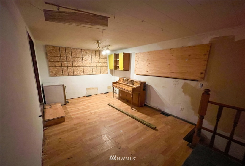 9040 3rd, Seattle, Washington 98106, 5 Bedrooms Bedrooms, ,2 BathroomsBathrooms,Residential,For Sale,3rd,NWM1877403