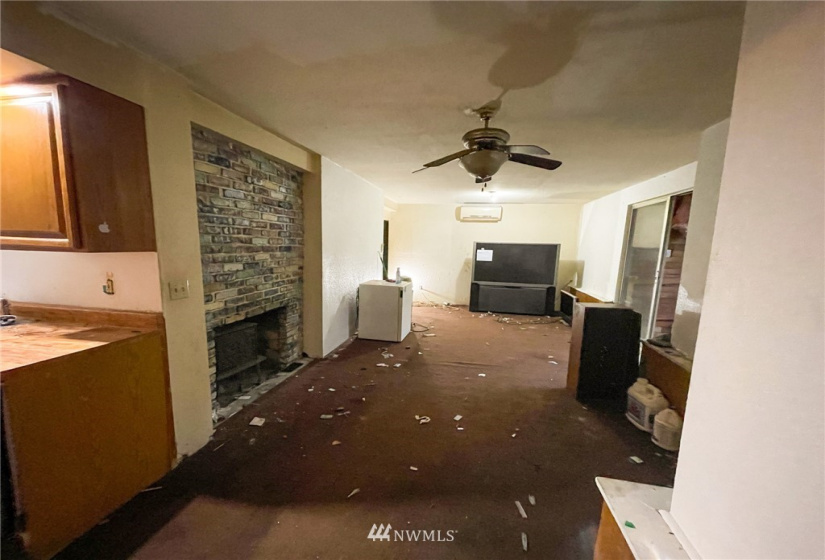 9040 3rd, Seattle, Washington 98106, 5 Bedrooms Bedrooms, ,2 BathroomsBathrooms,Residential,For Sale,3rd,NWM1877403