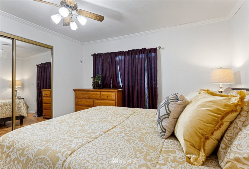 2202 Summit, Everett, Washington 98201, 3 Bedrooms Bedrooms, ,Residential,For Sale,Summit,NWM1876940