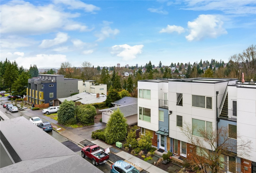 5044 B Sand Point, Seattle, Washington 98105, 2 Bedrooms Bedrooms, ,1 BathroomBathrooms,Residential,For Sale,Sand Point,NWM1876307