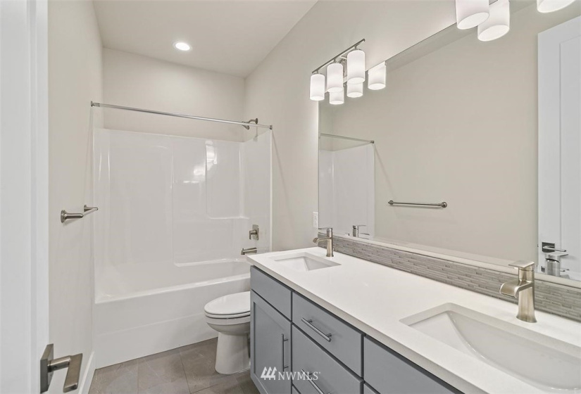 9623 39th, Lacey, Washington 98516, 5 Bedrooms Bedrooms, ,3 BathroomsBathrooms,Residential,For Sale,Eagle Cliffe,39th,NWM1878276