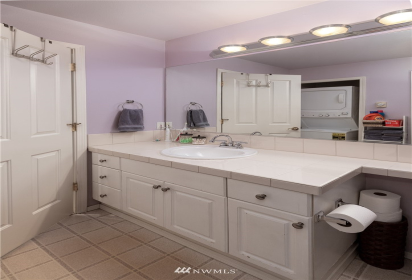 12034 15th, Seattle, Washington 98125, 1 Bedroom Bedrooms, ,1 BathroomBathrooms,Residential,For Sale,Sedona Court,15th,NWM1878124