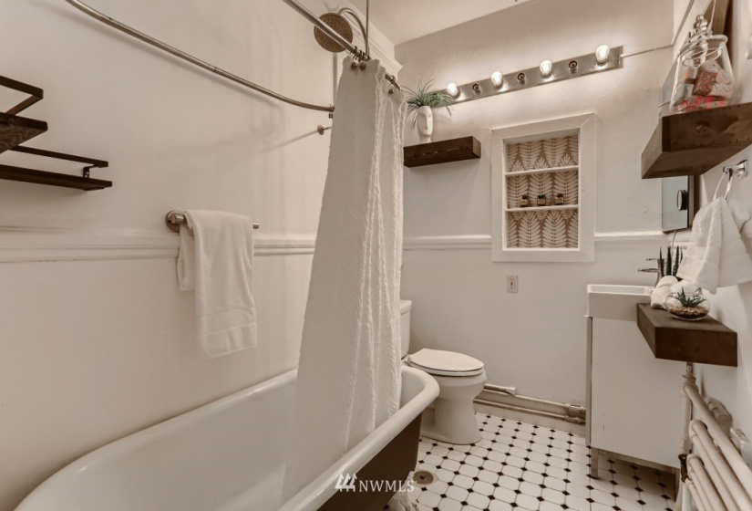 1726 15th Ave, Seattle, Washington 98122, 1 Bedroom Bedrooms, ,1 BathroomBathrooms,Residential,For Sale,The Princeton,15th Ave,NWM1877985