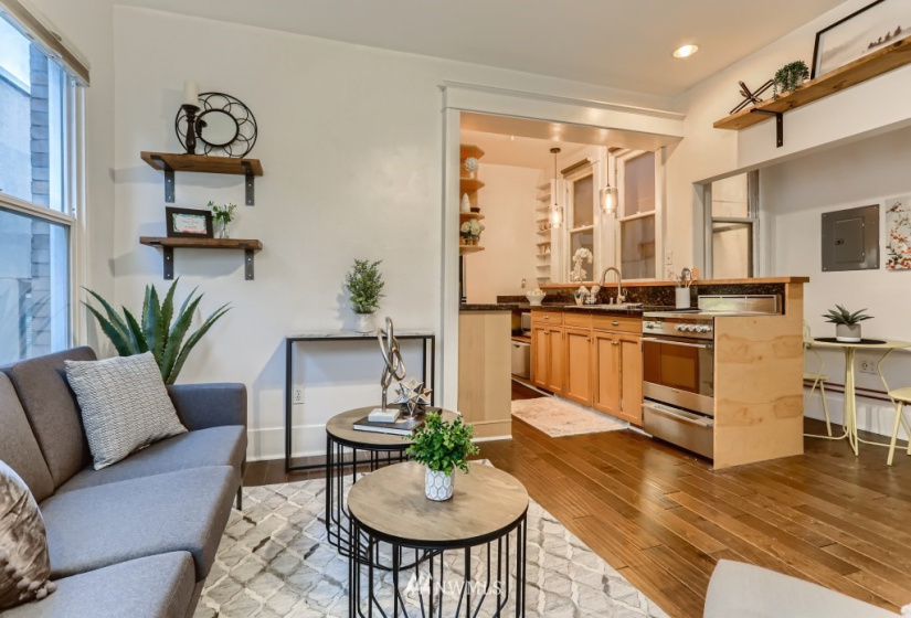 1726 15th Ave, Seattle, Washington 98122, 1 Bedroom Bedrooms, ,1 BathroomBathrooms,Residential,For Sale,The Princeton,15th Ave,NWM1877985