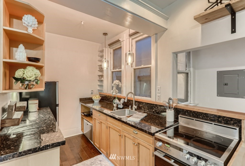 1726 15th Ave, Seattle, Washington 98122, 1 Bedroom Bedrooms, ,1 BathroomBathrooms,Residential,For Sale,The Princeton,15th Ave,NWM1877985
