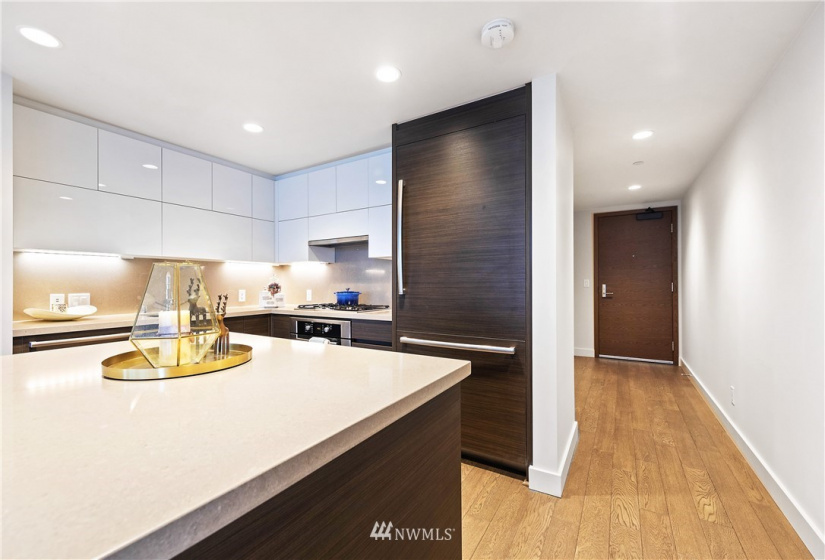 588 Bell Street, Seattle, Washington 98121, 2 Bedrooms Bedrooms, ,1 BathroomBathrooms,Residential,For Sale,Insignia,Bell Street,NWM1878129