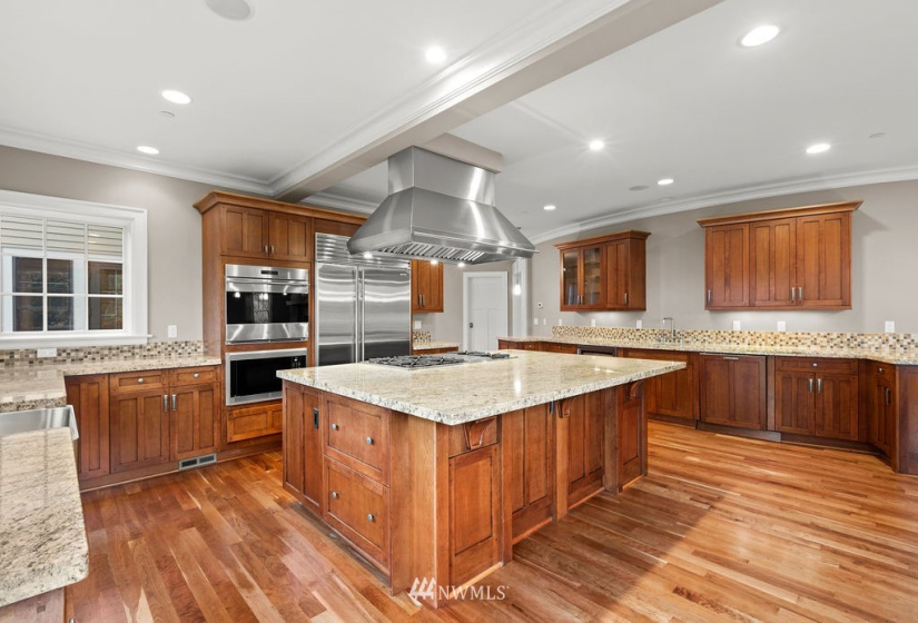 8928 33rd, Yarrow Point, Washington 98004, 4 Bedrooms Bedrooms, ,3 BathroomsBathrooms,Residential Lease,For Rent,33rd,NWM1877914