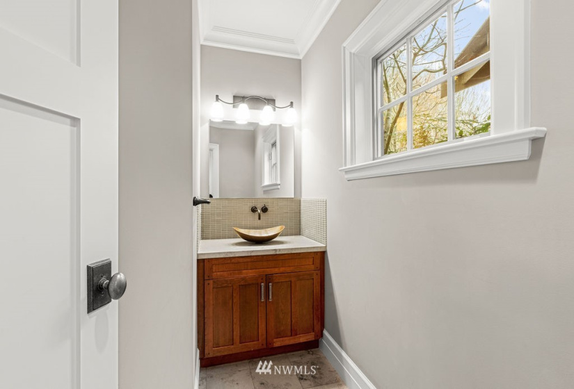 8928 33rd, Yarrow Point, Washington 98004, 4 Bedrooms Bedrooms, ,3 BathroomsBathrooms,Residential Lease,For Rent,33rd,NWM1877914