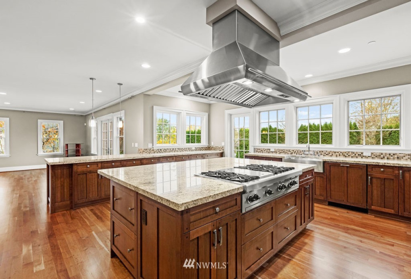 8928 33rd, Yarrow Point, Washington 98004, 4 Bedrooms Bedrooms, ,3 BathroomsBathrooms,Residential Lease,For Rent,33rd,NWM1877914