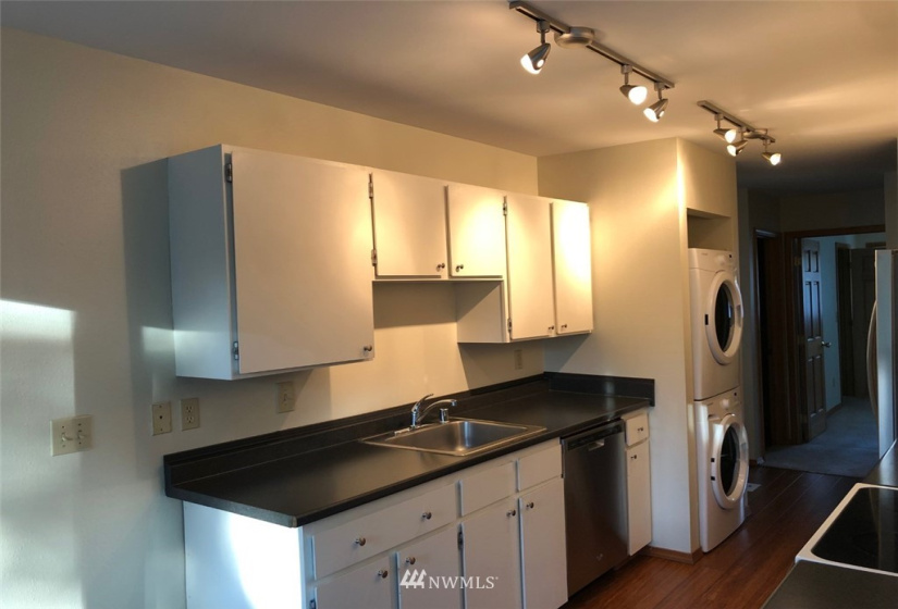 14160 74th, Kirkland, Washington 98034, 2 Bedrooms Bedrooms, ,1 BathroomBathrooms,Residential Lease,For Rent,74th,NWM1878591