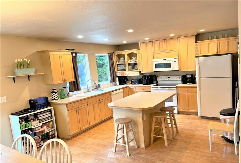 667 Woodland, Ocean Shores, Washington 98569, 3 Bedrooms Bedrooms, ,1 BathroomBathrooms,Residential,For Sale,DIV 24,Woodland,NWM1877964
