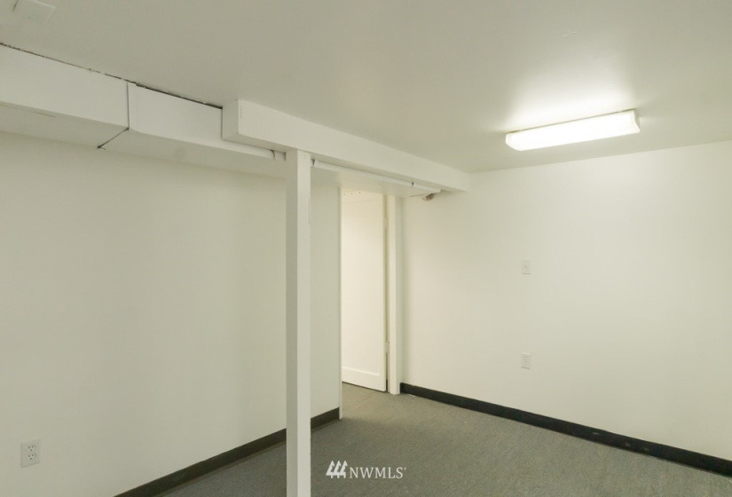 7547 26th, Seattle, Washington 98117, 4 Bedrooms Bedrooms, ,1 BathroomBathrooms,Residential Lease,For Rent,26th,NWM1878627