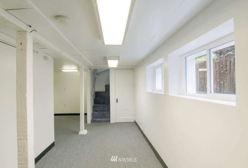 7547 26th, Seattle, Washington 98117, 4 Bedrooms Bedrooms, ,1 BathroomBathrooms,Residential Lease,For Rent,26th,NWM1878627