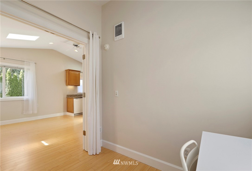 334 Williams, Renton, Washington 98057, 2 Bedrooms Bedrooms, ,Residential,For Sale,Williams,NWM1878664