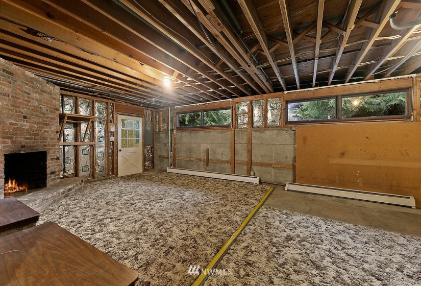 15814 70th, Edmonds, Washington 98026, 4 Bedrooms Bedrooms, ,1 BathroomBathrooms,Residential,For Sale,Meadowdale Beach,70th,NWM1878193
