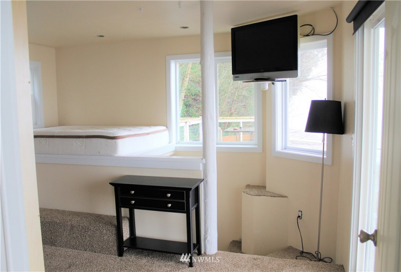 6520 Whitman, Tacoma, Washington 98422, 3 Bedrooms Bedrooms, ,2 BathroomsBathrooms,Residential,For Sale,Dash Point View,Whitman,NWM1861669