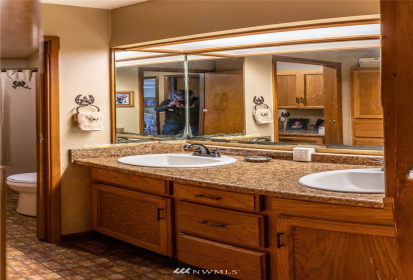 1858 Badger, Custer, Washington 98240, 4 Bedrooms Bedrooms, ,1 BathroomBathrooms,Farm,For Sale,Badger,NWM1878722