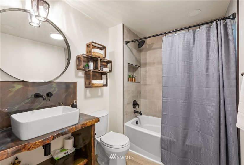 1132 28th, Tacoma, Washington 98403, 4 Bedrooms Bedrooms, ,2 BathroomsBathrooms,Residential,For Sale,28th,NWM1878778