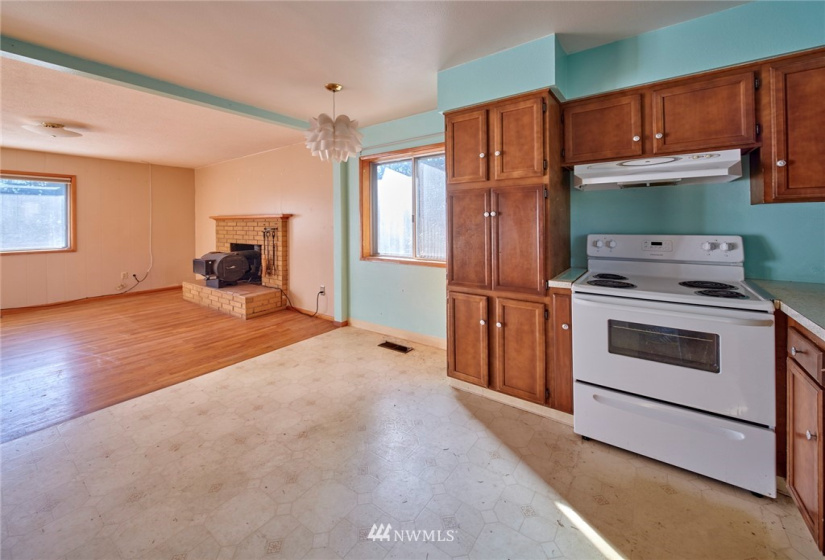 1782 Lewis River, Woodland, Washington 98674, 3 Bedrooms Bedrooms, ,1 BathroomBathrooms,Residential,For Sale,Lewis River,NWM1878745