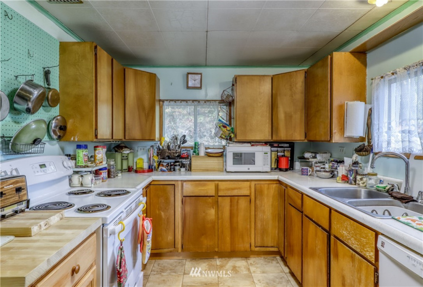 17198 Viking Way, Poulsbo, Washington 98370, 3 Bedrooms Bedrooms, ,1 BathroomBathrooms,Residential,For Sale,Viking Way,NWM1874109