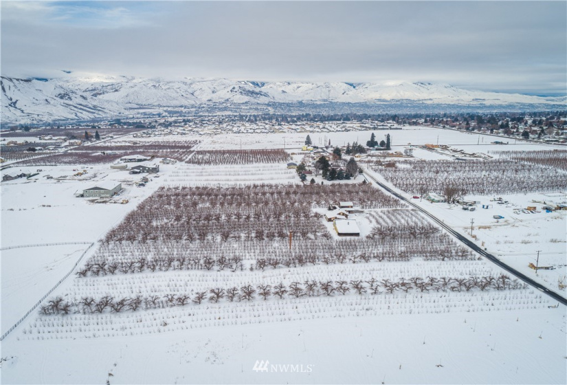 2720 2nd, East Wenatchee, Washington 98802, 6 Bedrooms Bedrooms, ,2 BathroomsBathrooms,Farm,For Sale,2nd,NWM1878821