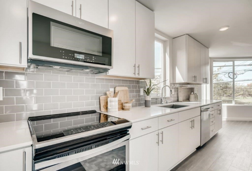 7130 B Beacon, Seattle, Washington 98108, 2 Bedrooms Bedrooms, ,1 BathroomBathrooms,Residential,For Sale,Helio,Beacon,NWM1878945