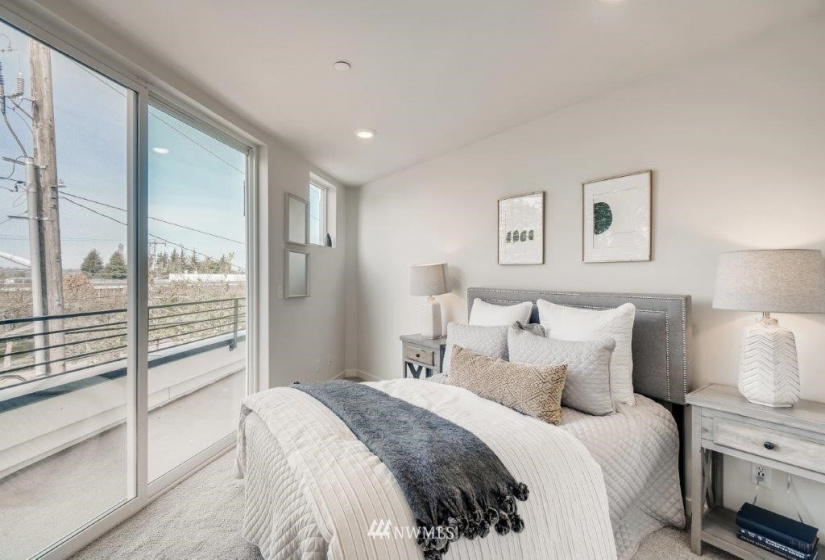 7130 B Beacon, Seattle, Washington 98108, 2 Bedrooms Bedrooms, ,1 BathroomBathrooms,Residential,For Sale,Helio,Beacon,NWM1878945