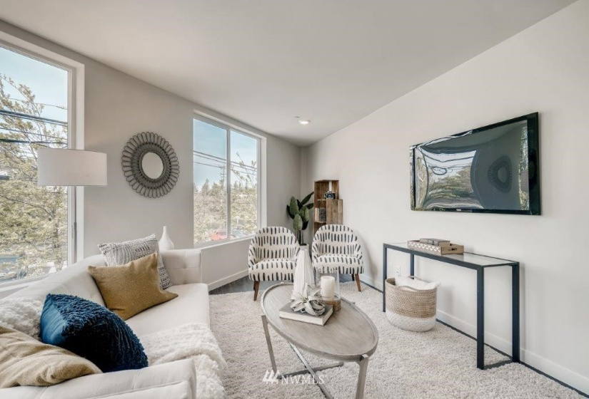 7130 B Beacon, Seattle, Washington 98108, 2 Bedrooms Bedrooms, ,1 BathroomBathrooms,Residential,For Sale,Helio,Beacon,NWM1878945
