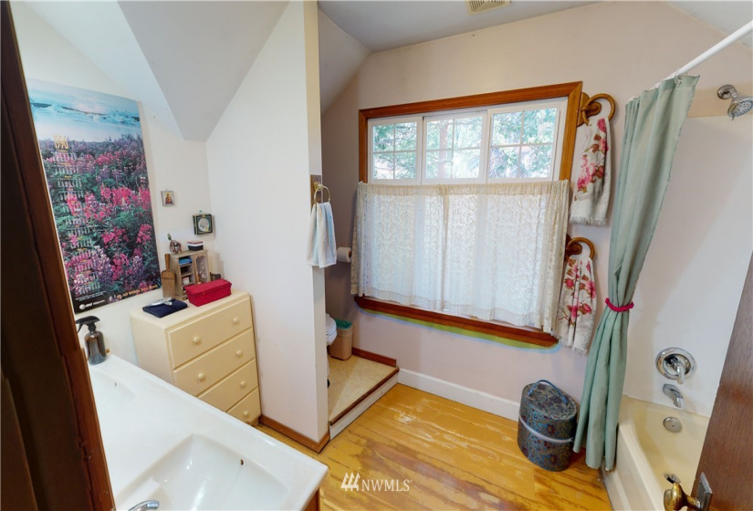 1330 Olympic, Port Townsend, Washington 98368, 3 Bedrooms Bedrooms, ,1 BathroomBathrooms,Residential,For Sale,Broadway Addition,Olympic,NWM1874218