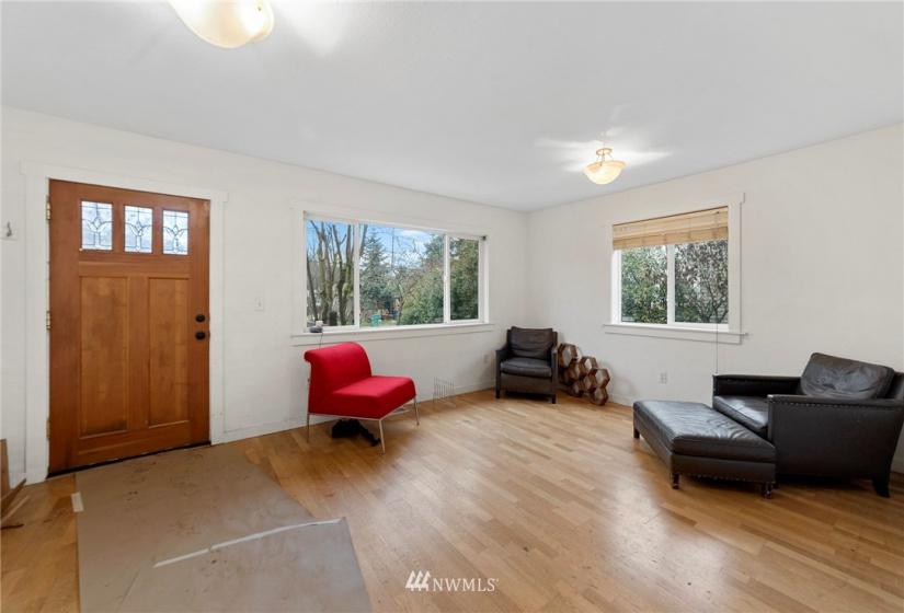 11685 44th, Tukwila, Washington 98178, 3 Bedrooms Bedrooms, ,2 BathroomsBathrooms,Residential,For Sale,44th,NWM1873666
