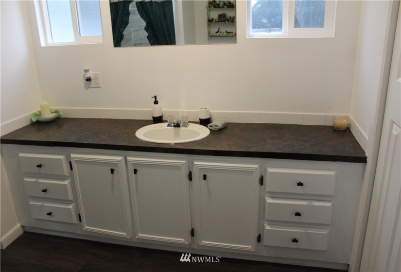 15503 Cedar Park, Olalla, Washington 98359, 2 Bedrooms Bedrooms, ,1 BathroomBathrooms,Manufactured In Park,For Sale,Cedar Park,NWM1878892