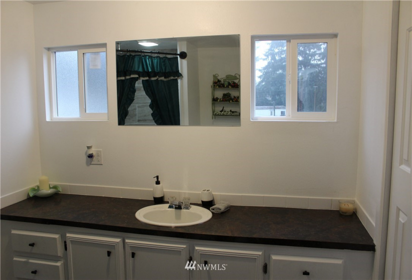 15503 Cedar Park, Olalla, Washington 98359, 2 Bedrooms Bedrooms, ,1 BathroomBathrooms,Manufactured In Park,For Sale,Cedar Park,NWM1878892