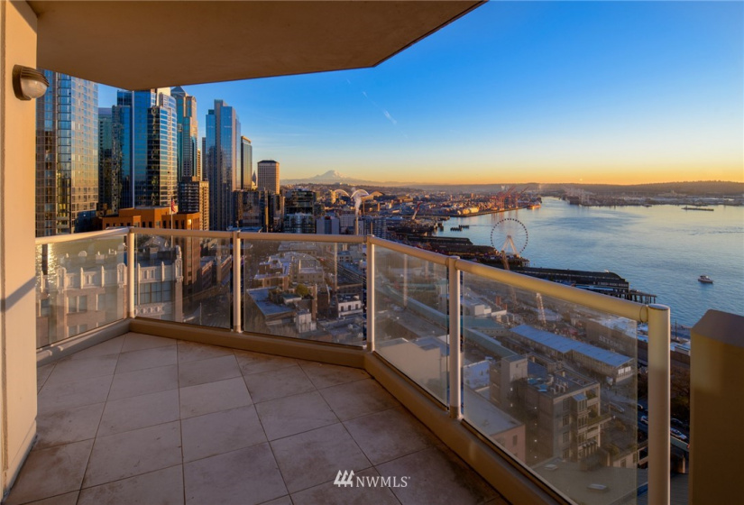 2000 1st, Seattle, Washington 98121, 2 Bedrooms Bedrooms, ,2 BathroomsBathrooms,Residential,For Sale,One Pacific Tower,1st,NWM1878267