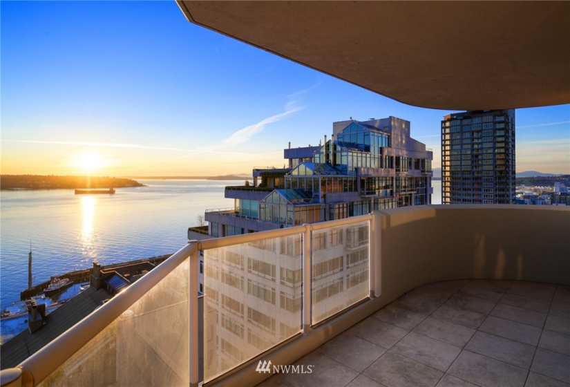 2000 1st, Seattle, Washington 98121, 2 Bedrooms Bedrooms, ,2 BathroomsBathrooms,Residential,For Sale,One Pacific Tower,1st,NWM1878267