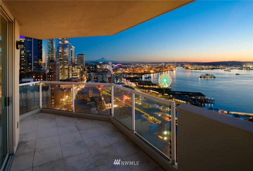 2000 1st, Seattle, Washington 98121, 2 Bedrooms Bedrooms, ,2 BathroomsBathrooms,Residential,For Sale,One Pacific Tower,1st,NWM1878267