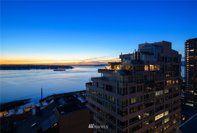 2000 1st, Seattle, Washington 98121, 2 Bedrooms Bedrooms, ,2 BathroomsBathrooms,Residential,For Sale,One Pacific Tower,1st,NWM1878267