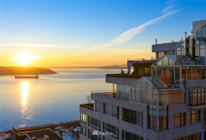 2000 1st, Seattle, Washington 98121, 2 Bedrooms Bedrooms, ,2 BathroomsBathrooms,Residential,For Sale,One Pacific Tower,1st,NWM1878267