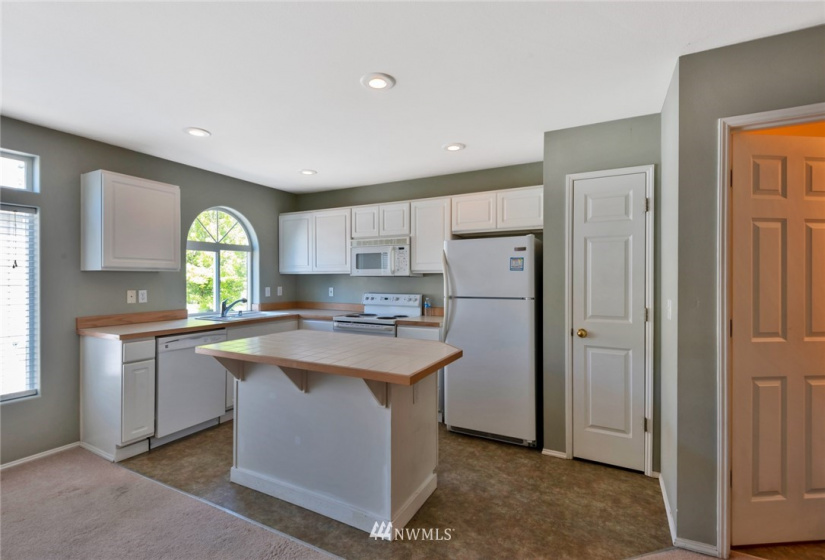 12331 101st, Kirkland, Washington 98033, 4 Bedrooms Bedrooms, ,1 BathroomBathrooms,Residential Lease,For Rent,Parish Gardens,101st,NWM1879029