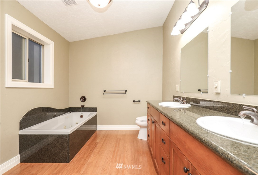 410 Harmon, Chehalis, Washington 98532, 3 Bedrooms Bedrooms, ,2 BathroomsBathrooms,Residential,For Sale,Harmon,NWM1879099