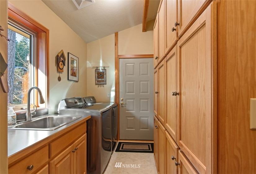 3103 Mt Vista, Lummi Island, Washington 98262, 2 Bedrooms Bedrooms, ,3 BathroomsBathrooms,Residential,For Sale,Mt Vista,NWM1877799