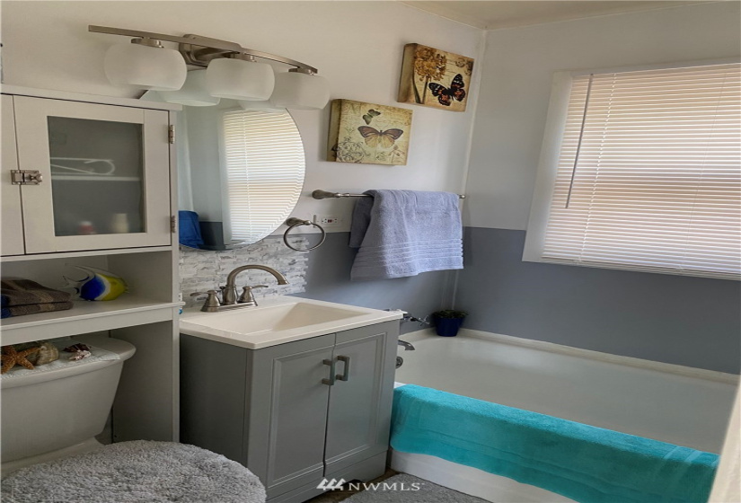715 Main Street, Waitsburg, Washington 99361, 2 Bedrooms Bedrooms, ,1 BathroomBathrooms,Residential,For Sale,Main Street,NWM1879230