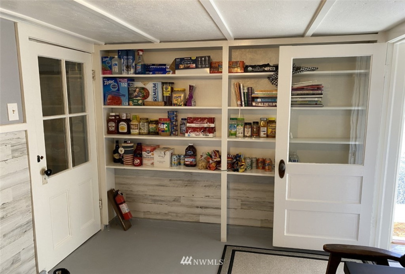 715 Main Street, Waitsburg, Washington 99361, 2 Bedrooms Bedrooms, ,1 BathroomBathrooms,Residential,For Sale,Main Street,NWM1879230