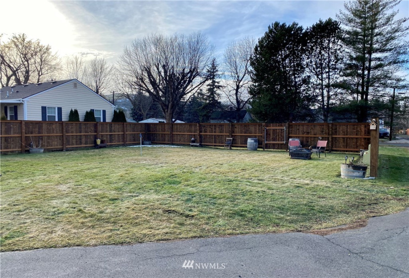 715 Main Street, Waitsburg, Washington 99361, 2 Bedrooms Bedrooms, ,1 BathroomBathrooms,Residential,For Sale,Main Street,NWM1879230
