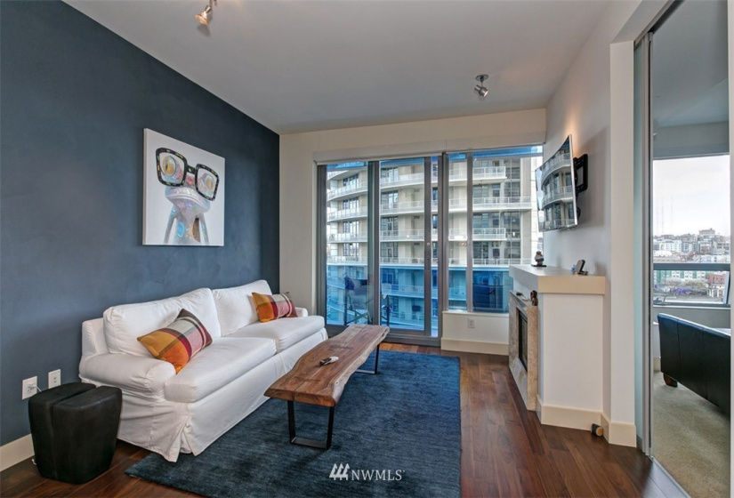 737 Olive, Seattle, Washington 98101, 1 Bedroom Bedrooms, ,1 BathroomBathrooms,Residential Lease,For Rent,Olive 8,Olive,NWM1879474